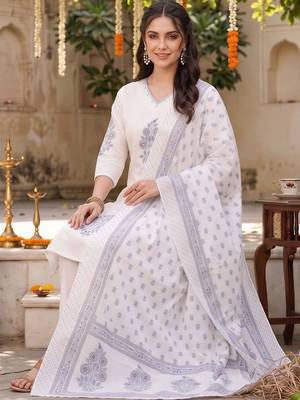 women ethnic motifs printed regular cotton kurta with trousers & with dupatta 5