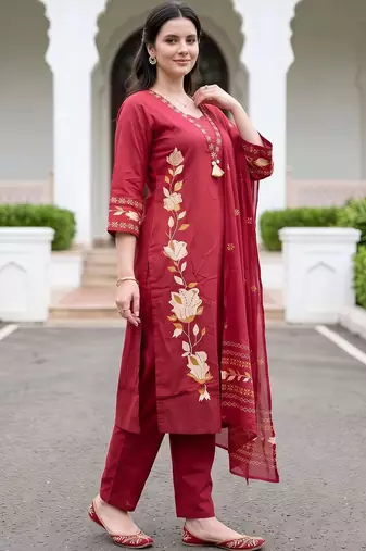 women floral embroidered regular thread work cotton kurta with trousers & with dupatta