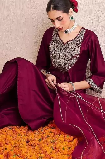 women ethnic motifs embroidered regular liva kurta with trousers & with dupatta