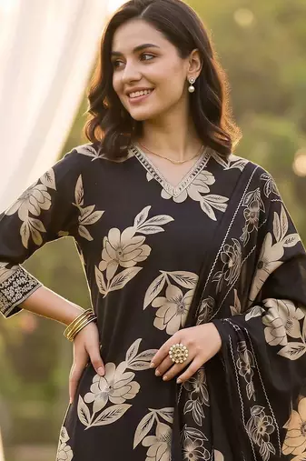 women floral printed regular thread work chanderi silk kurta with trousers & with dupatta