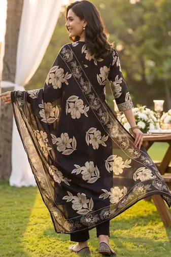 women floral printed regular thread work chanderi silk kurta with trousers & with dupatta