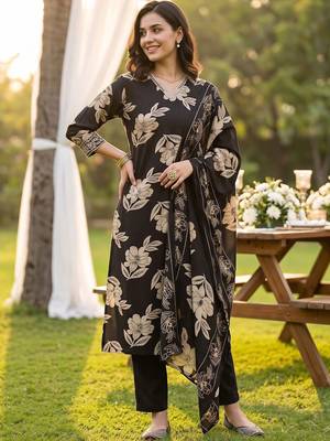 women floral printed regular thread work chanderi silk kurta with trousers & with dupatta 6