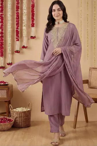 women ethnic motifs embroidered regular thread work kurta with trousers & with dupatta