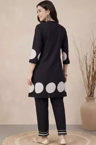women printed regular cotton kurta with trousers