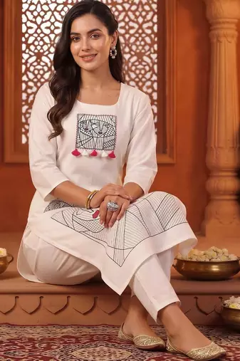 women printed regular cotton kurta with trousers