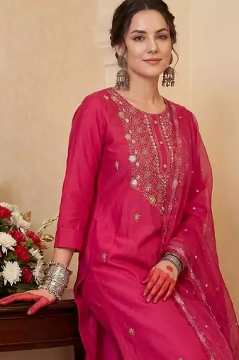 women ethnic motifs embroidered regular kurta with trousers & with dupatta