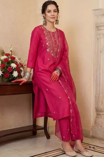 women ethnic motifs embroidered regular kurta with trousers & with dupatta