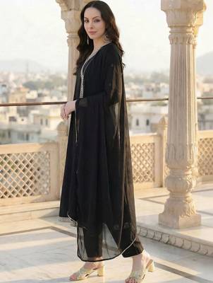 women angrakha kurta with trousers & with dupatta 2