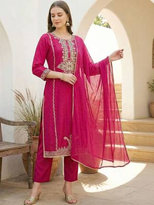 women ethnic motifs embroidered regular thread work kurta with trousers & with dupatta 2