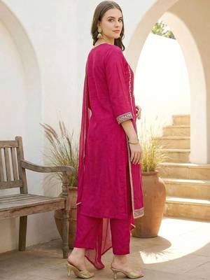 women ethnic motifs embroidered regular thread work kurta with trousers & with dupatta 3