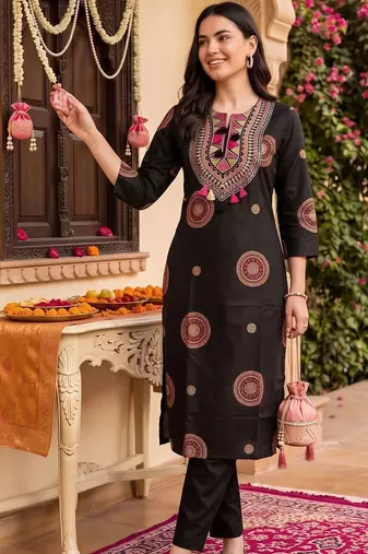 women ethnic motifs embroidered regular thread work cotton kurta with trousers