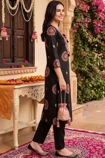 women ethnic motifs embroidered regular thread work cotton kurta with trousers