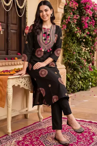 women ethnic motifs embroidered regular thread work cotton kurta with trousers