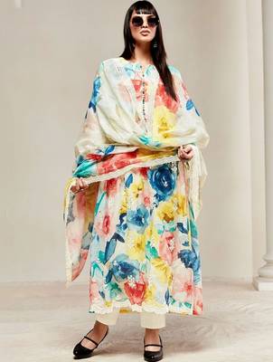 women floral printed regular kurta with trousers & with dupatta 5