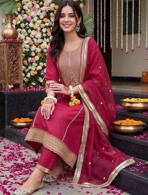 women ethnic motifs embroidered regular kurta with trousers & with dupatta 5