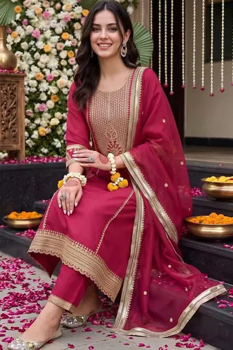 women ethnic motifs embroidered regular kurta with trousers & with dupatta
