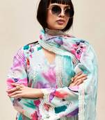 women floral printed regular thread work kurta with trousers & with dupatta