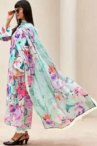 women floral printed regular thread work kurta with trousers & with dupatta