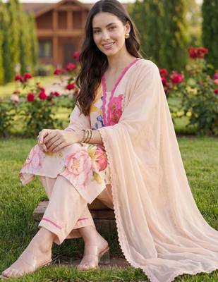 women floral printed regular linen kurta with trousers & with dupatta 6