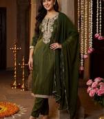 women ethnic motifs embroidered regular patchwork kurta with trousers & with dupatta