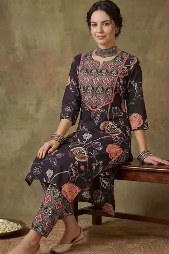 women floral printed regular cotton kurta with trousers