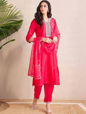 women ethnic motifs embroidered regular thread work liva kurta with trousers & with dupatta 1