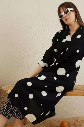 women printed regular cotton kurta with trousers