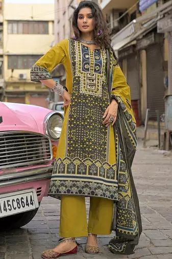women ethnic motifs printed regular cotton kurta with trousers & with dupatta