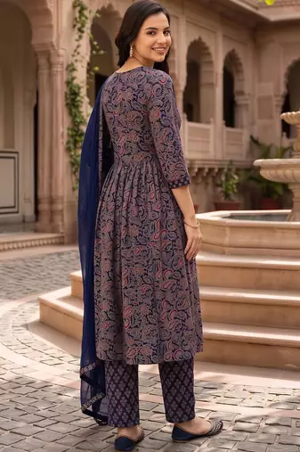 women ethnic motifs printed pleated cotton kurta with trousers & with dupatta