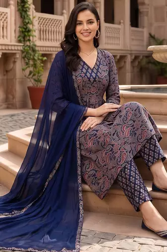 women ethnic motifs printed pleated cotton kurta with trousers & with dupatta