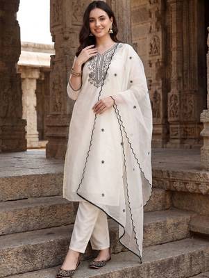 women ethnic regular thread work kurta with trousers with dupatta 6