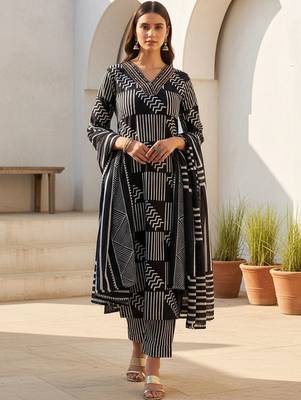 women printed regular cotton kurta with trousers & with dupatta 5