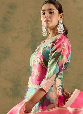women floral printed regular thread work kurta with palazzos & with dupatta 5