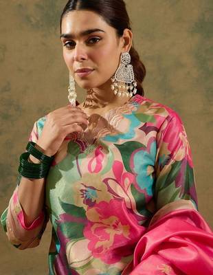 women floral printed regular thread work kurta with palazzos & with dupatta 6