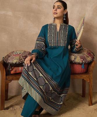 women ethnic motifs printed regular cotton kurta with trousers 2