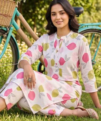 women printed regular cotton kurta with trousers 4