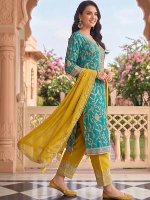 women ethnic motifs embroidered regular thread work kurta with trousers & with dupatta 3