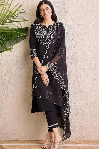 women ethnic motifs embroidered regular thread work kurta with trousers & with dupatta