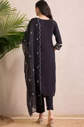 women ethnic motifs embroidered regular thread work kurta with trousers & with dupatta