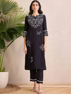 women ethnic motifs embroidered regular thread work kurta with trousers & with dupatta 5