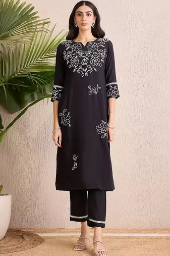 women ethnic motifs embroidered regular thread work kurta with trousers & with dupatta