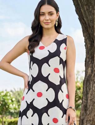 women floral printed regular cotton kurta with trousers 2