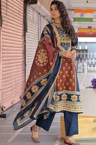 ethnic motifs printed cotton straight kurta with trousers & dupatta