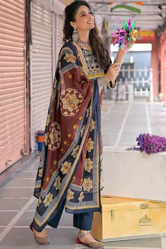 ethnic motifs printed cotton straight kurta with trousers & dupatta