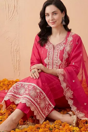 women ethnic motifs embroidered regular thread work kurta with trousers & with dupatta