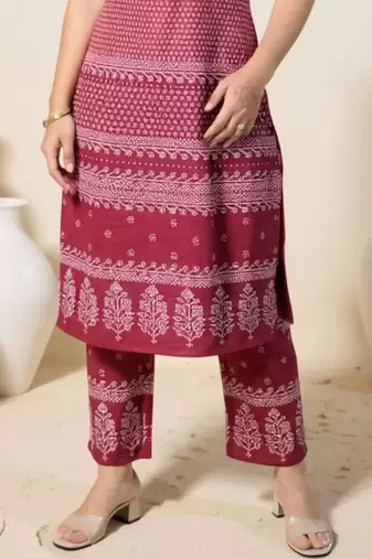 women ethnic motifs printed regular cotton kurta with trousers