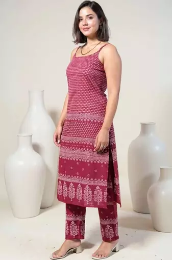 women ethnic motifs printed regular cotton kurta with trousers