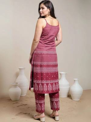 women ethnic motifs printed regular cotton kurta with trousers 5