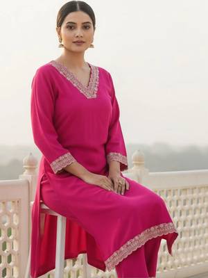 women ethnic motifs embroidered regular thread work kurta with trousers 2