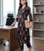 women ethnic motifs printed regular cotton kurta with trousers